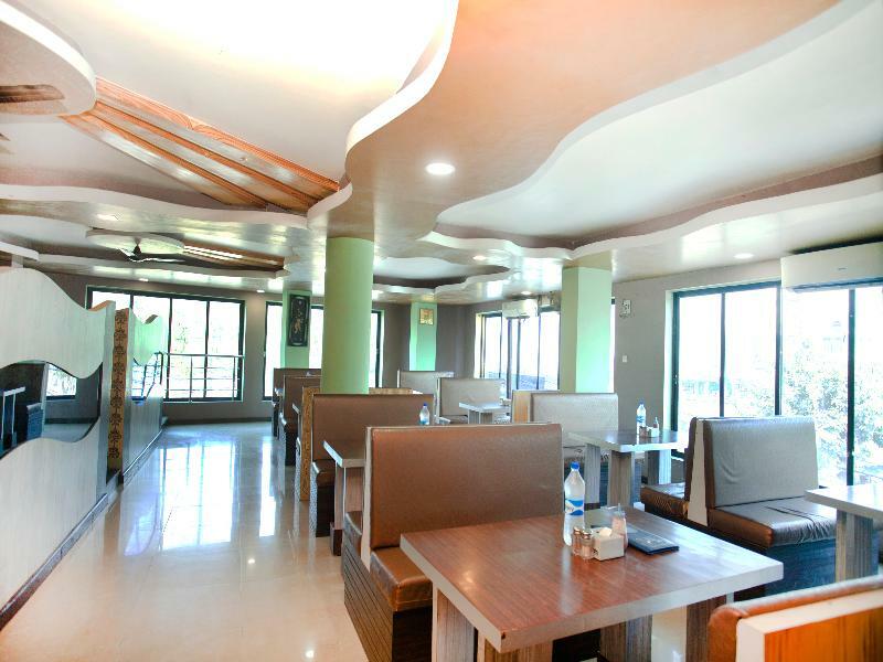 Oyo 343 Pop Life Hotel Banke Extérieur photo