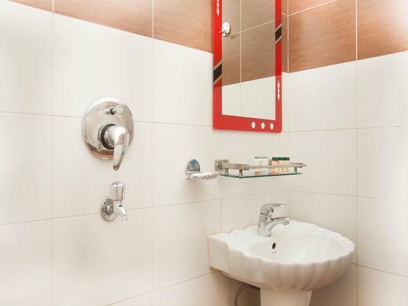 Oyo 343 Pop Life Hotel Banke Extérieur photo